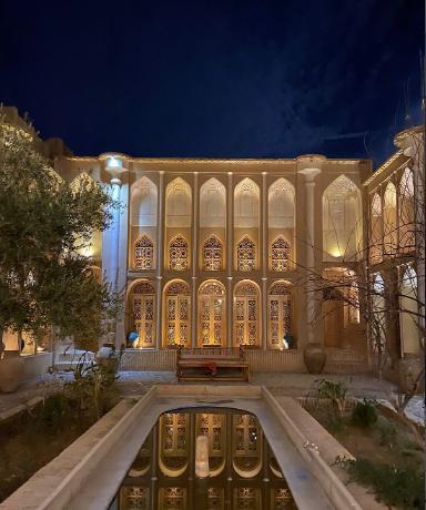 اجاره اقامتگاه سنتی خانه سه نیک یزد