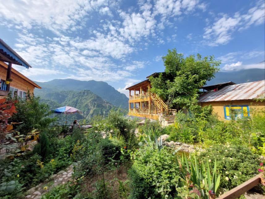 اقامتگاه بوم گردی میلاش در رودسر