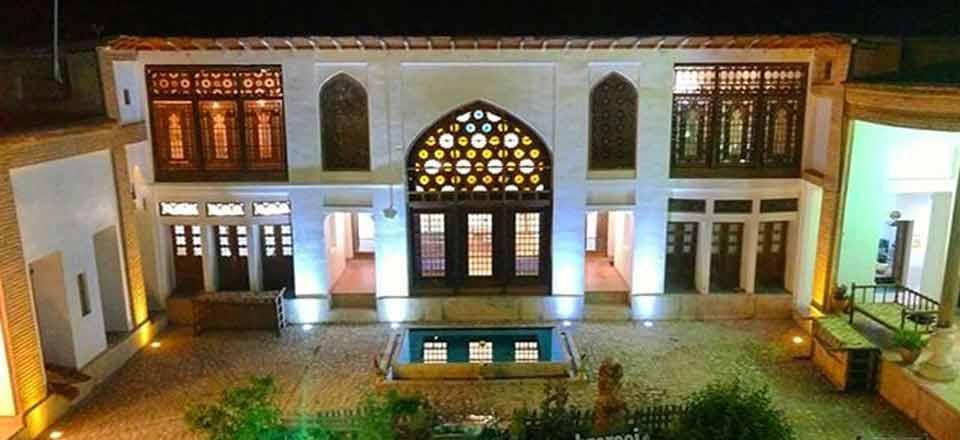 اقامتگاه بوم گردی آزاده در شهرکرد