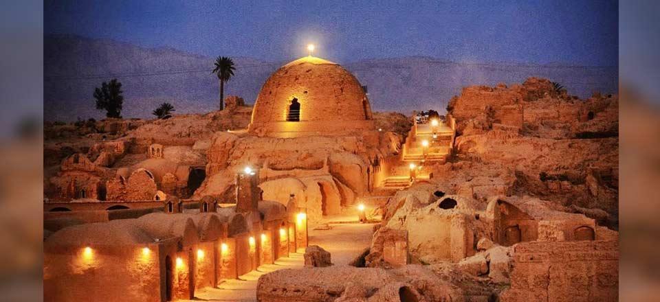 اقامتگاه بوم گردی نخل و نرگس در طبس