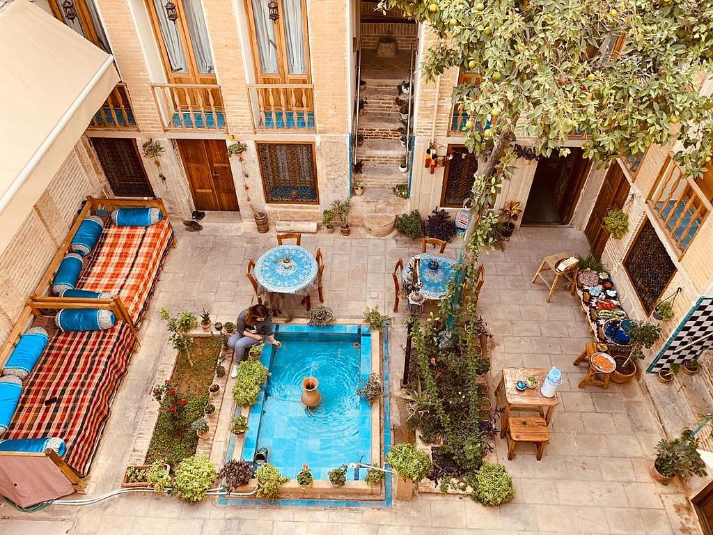 اقامتگاه بوم گردی آنا در شیراز