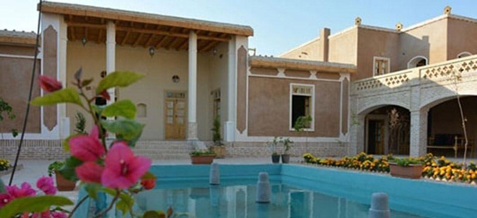 اقامتگاه بوم گردی ارگ رادکان چناران