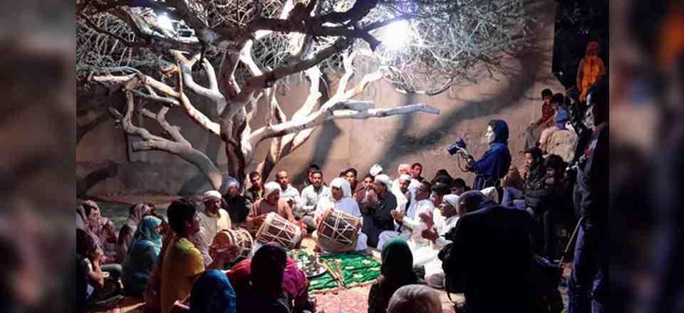 اقامتگاه باغ آیینهای زینت در قشم