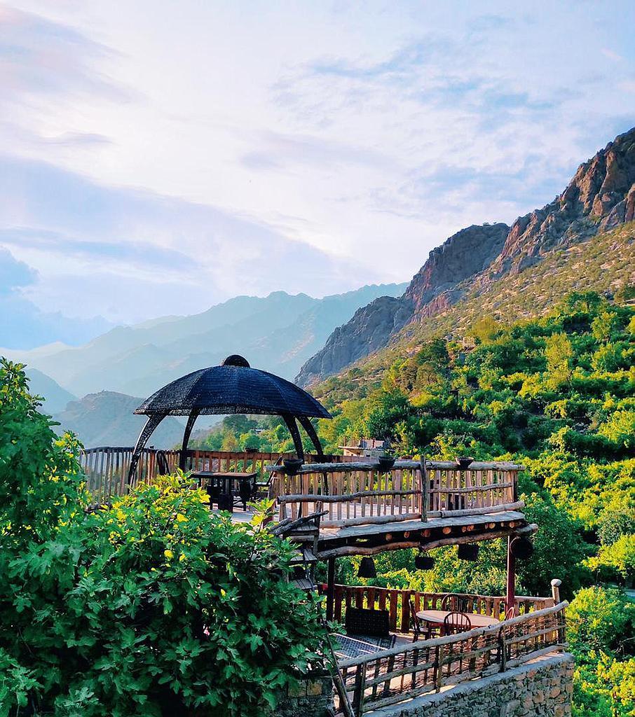 اجاره اقامتگاه بوم گردی نگین هورامان در پاوه