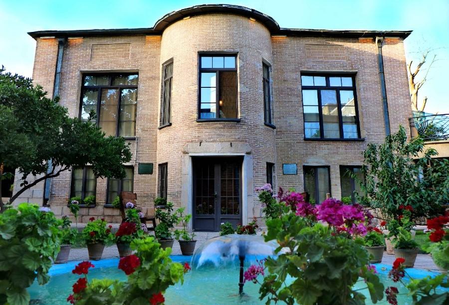 اقامتگاه بوم گردی خانه باغ ایرانی در شیراز