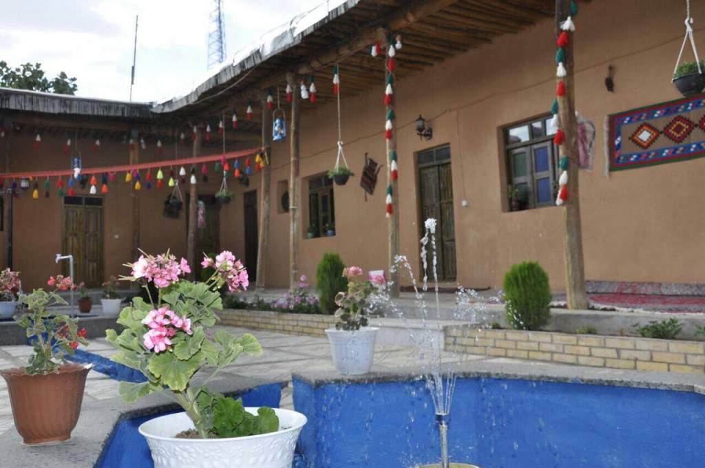 اقامتگاه بوم گردی رئیس در سی سخت