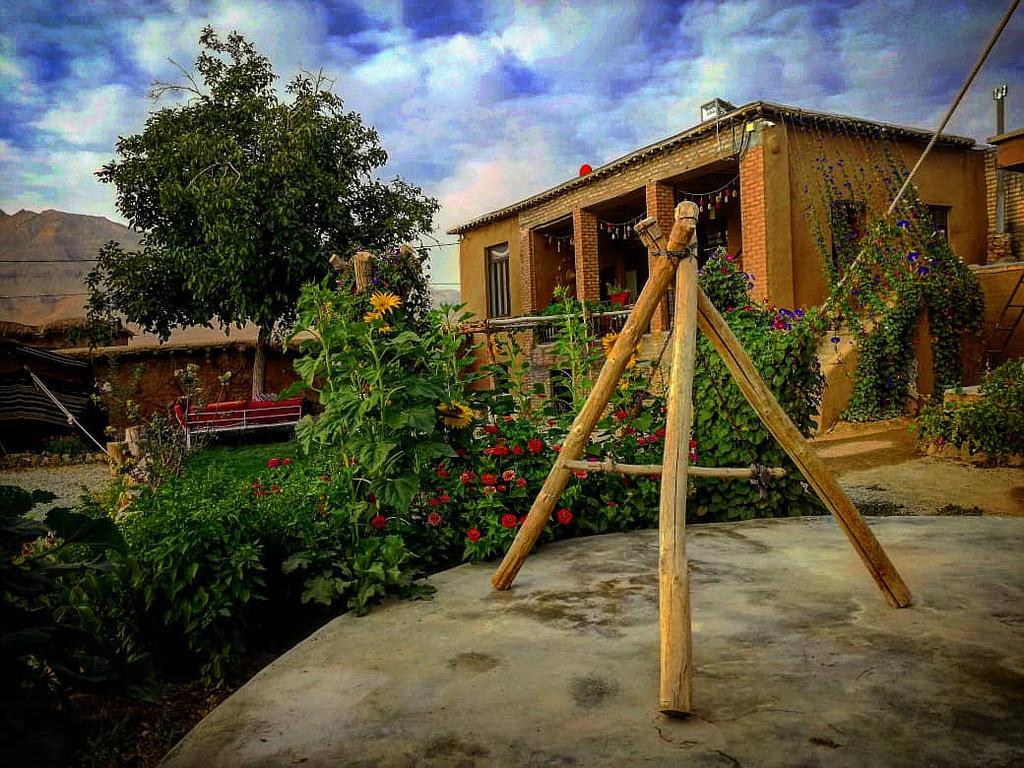 اجاره اقامتگاه بوم گردی آژند در بوانات