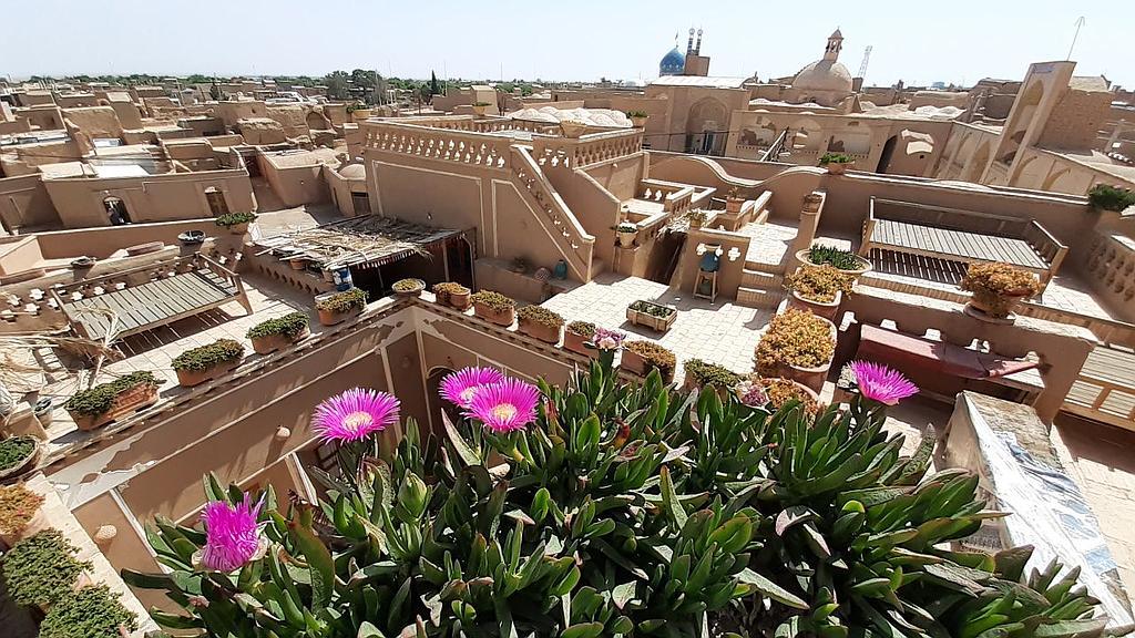 اجاره اقامتگاه بوم گردی انار عقدا در اردکان