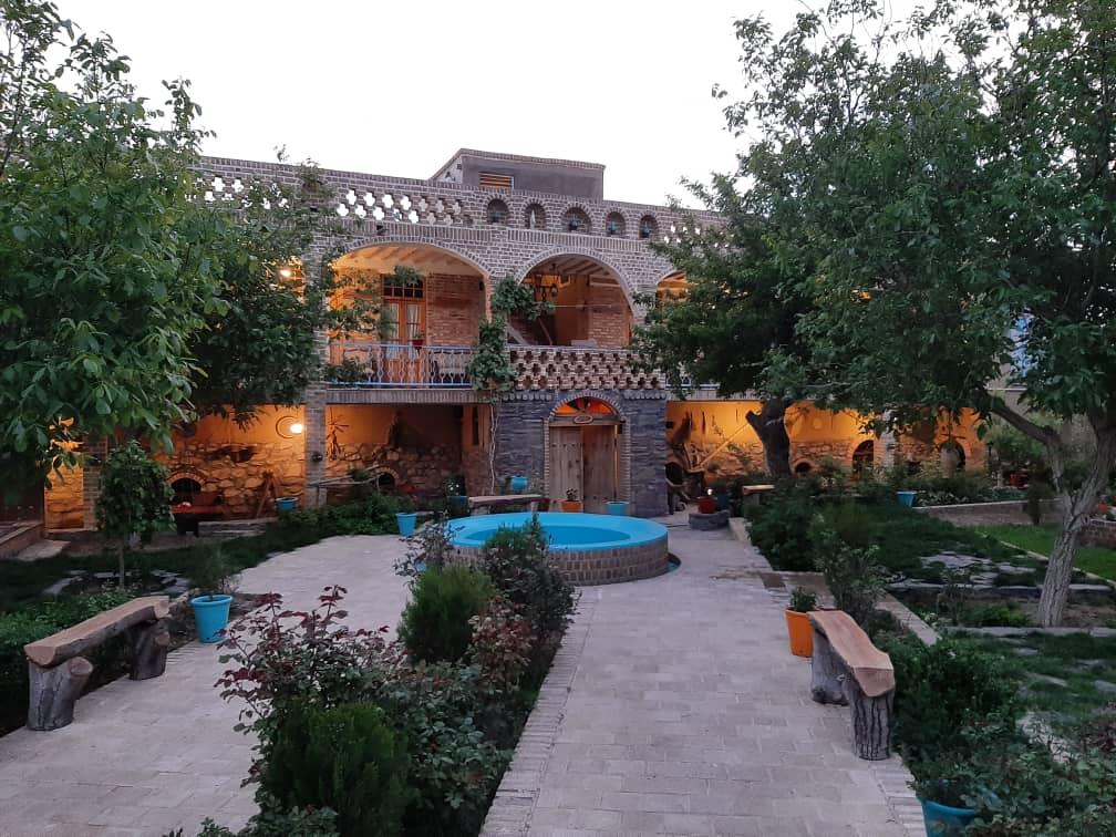 اجاره اقامتگاه بوم گردی دولتسرا در بهار