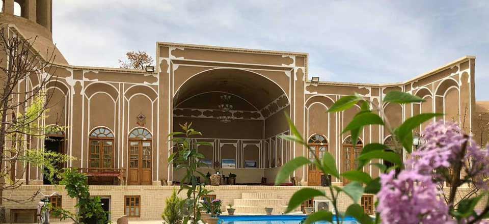 بوم گردی سرای جهانگرد در مهریز