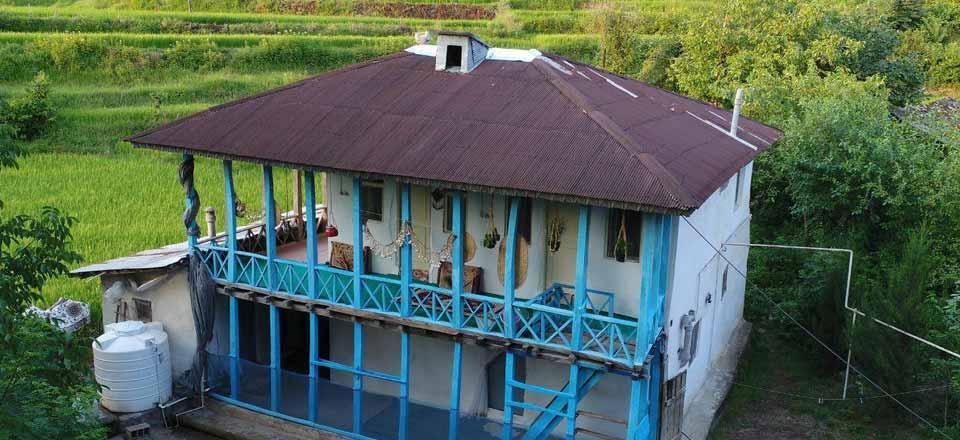 اقامتگاه بوم گردی وارش در رودبار