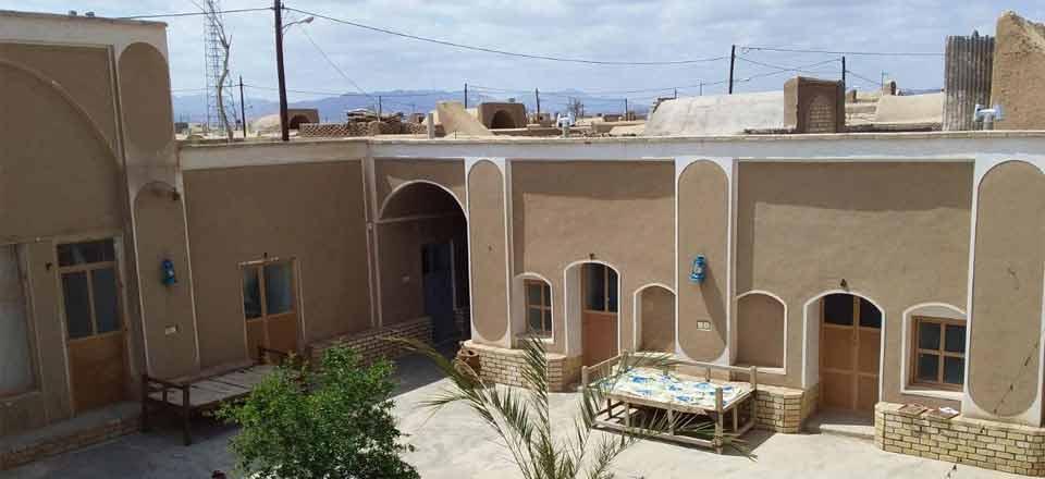 اجاره بوم گردی حشمت خور و بیابانک