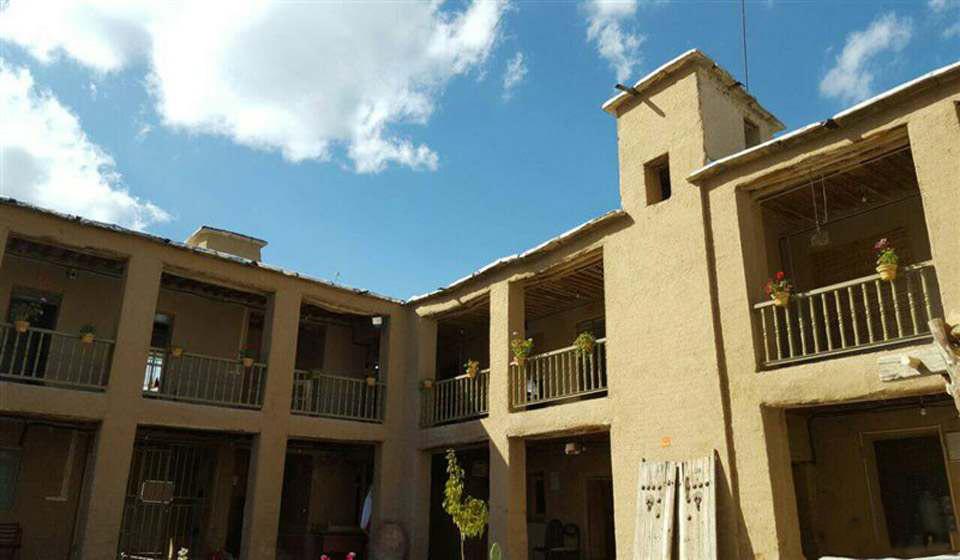 اقامتگاه بوم گردی لپویی در زرقان