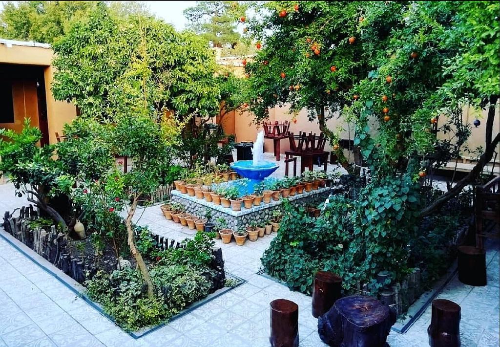 اجاره اقامتگاه بوم گردی نارستان در ارسنجان