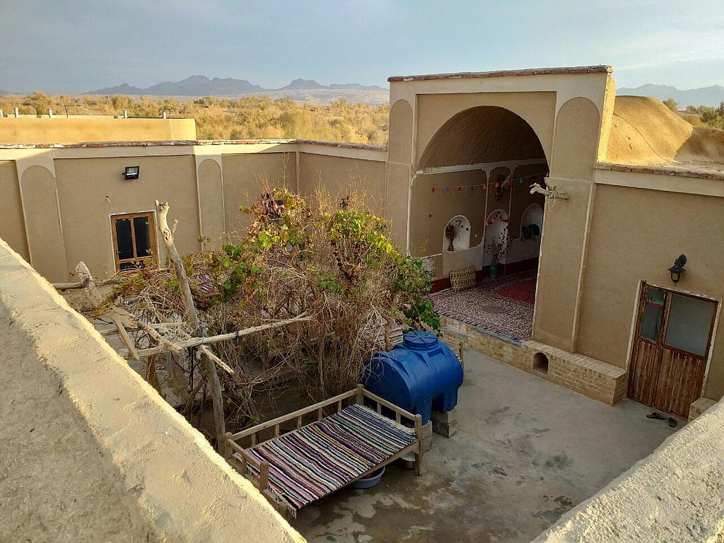 اجاره اقامتگاه بوم گردی در خور و بیابانک