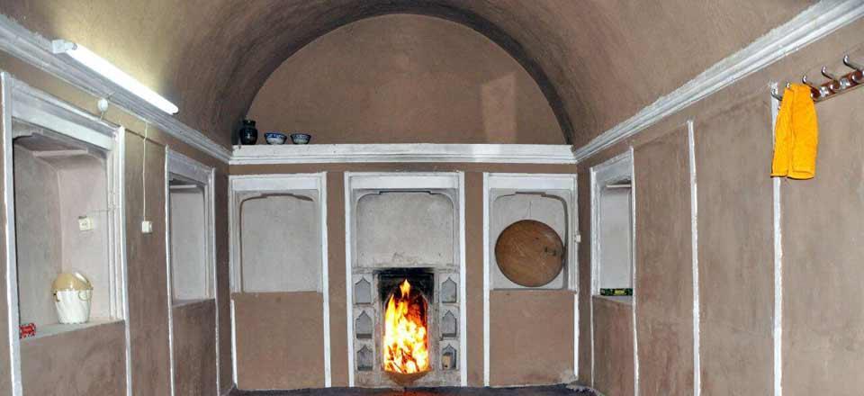 اجاره اقامتگاه بوم گردی عمو حسن در خور و بیابانک