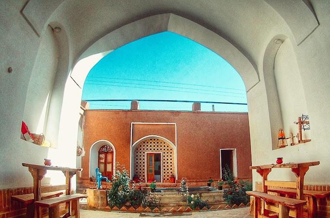 اقامتگاه بوم گردی صد طاقچه تودشک