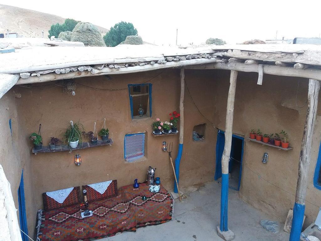 اجاره اقامتگاه بوم گردی میرپنج در تکاب