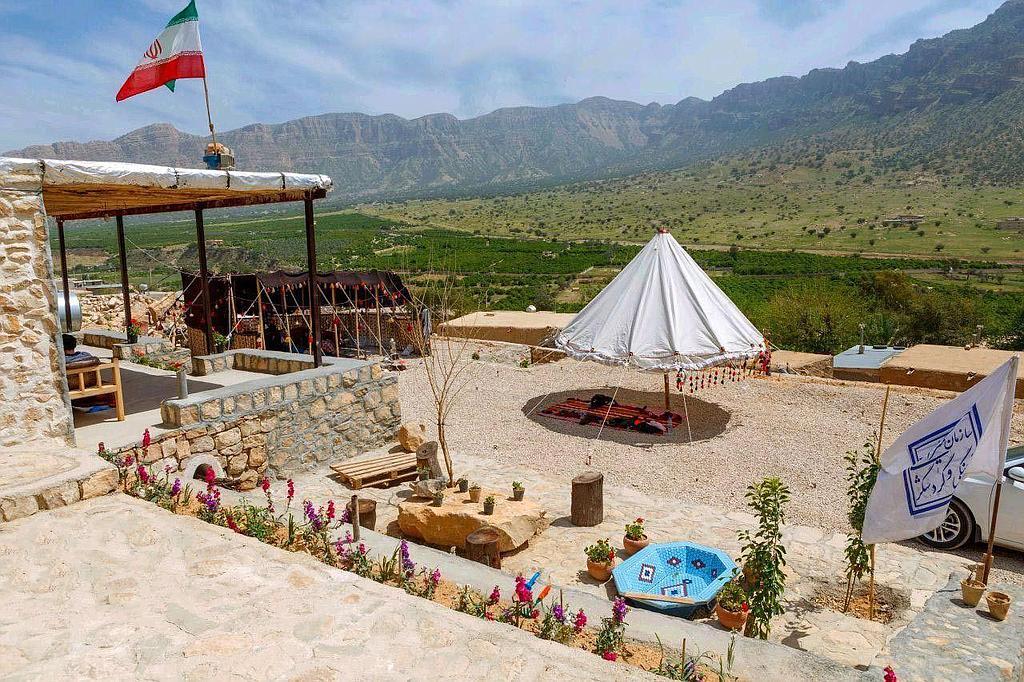 اقامتگاه بوم گردی تنگ چوگان در کازرون