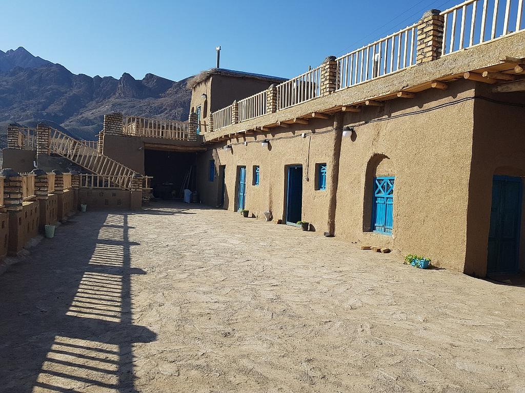 اقامتگاه بوم گردی بی بی لعبا در ریوش