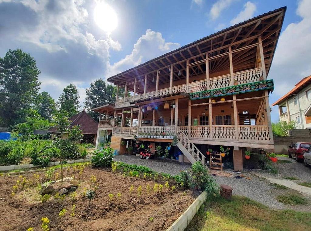 اجاره اقامتگاه بوم گردی سرای فخر در لشت نشا