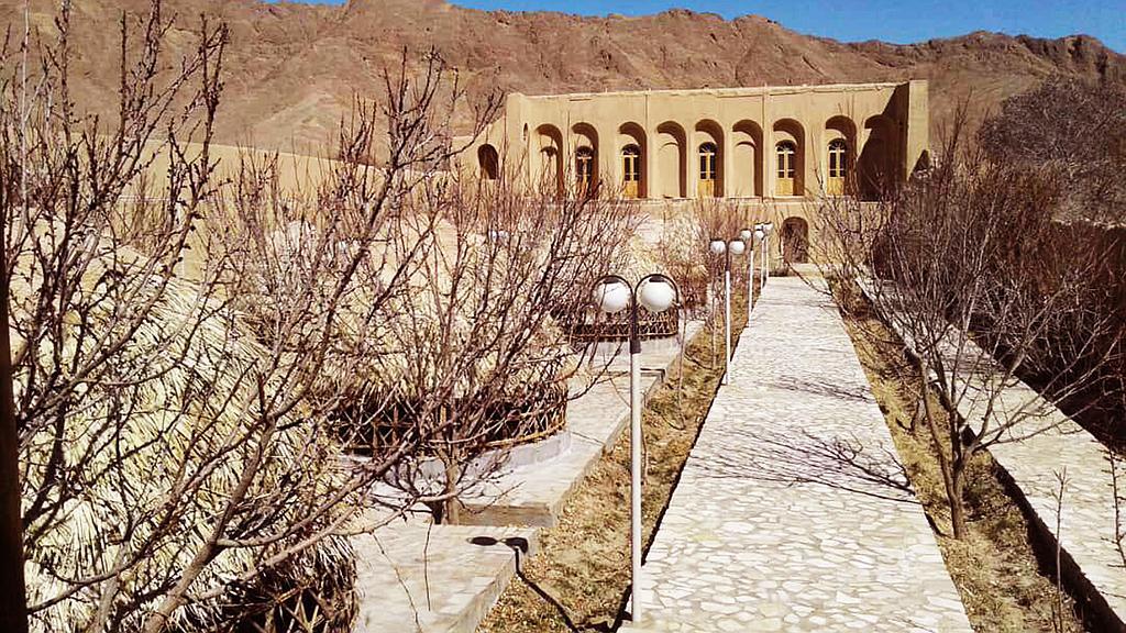 اقامتگاه بوم گردی خانه محمدخان آباده