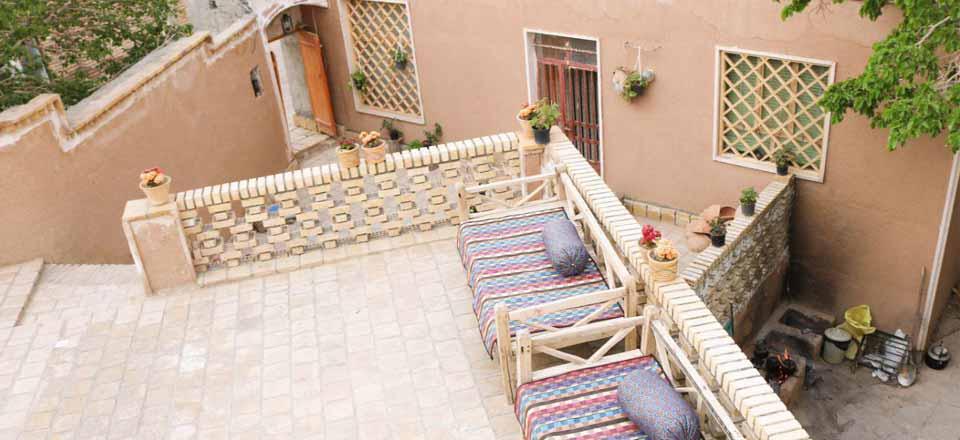 اقامتگاه بوم گردی خونه دنج در فردوس