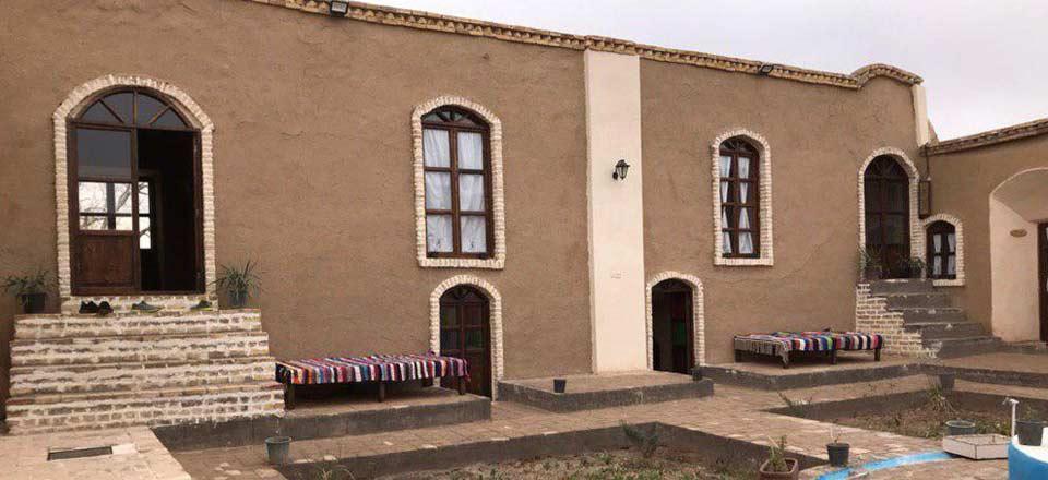 اقامتگاه بوم گردی میرزا غلامحسین خان در بردسکن