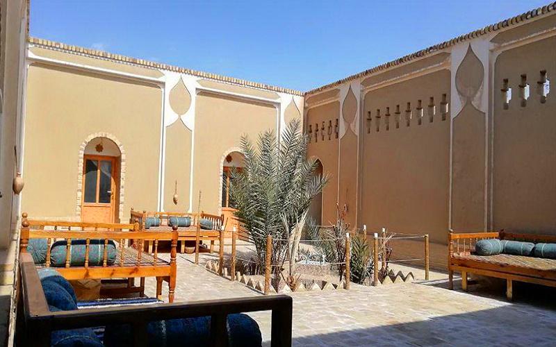 اقامتگاه بوم گردی کاروان در خور و بیابانک