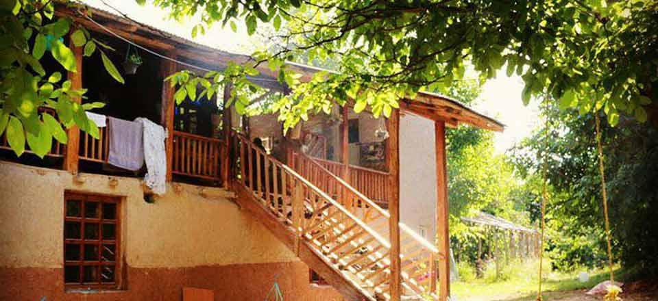 اقامتگاه بوم گردی یورباغ در شهمیرزاد