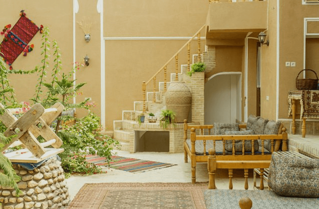 اجاره اقامتگاه سنتی قنات در یزد