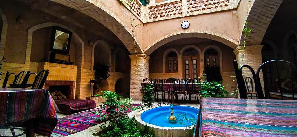 اجاره اقامتگاه سنتی آرا در یزد