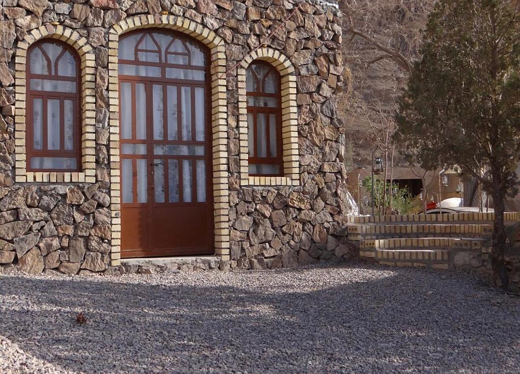 اقامتگاه بوم گردی دهکده فروردین در یزد