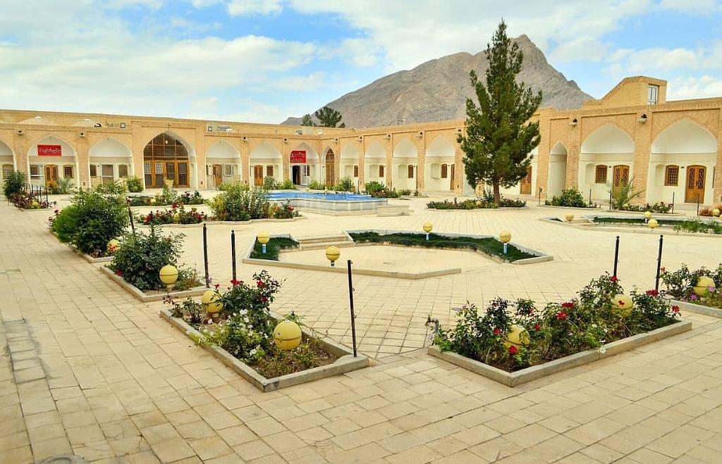 رزرو هتل سنتی منتظران در شهرضا