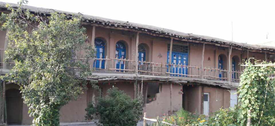 اقامتگاه بوم گردی دلنوازان در همدان