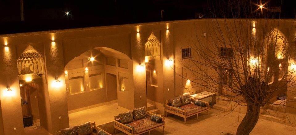 اقامتگاه بوم گردی عمارت قاجاریه کدخدا مهریز