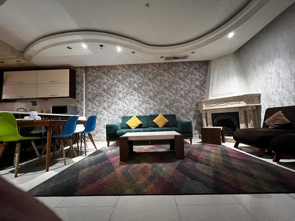 آپارتمان مبله دو خواب ۹۰ متری در مرکز تهران