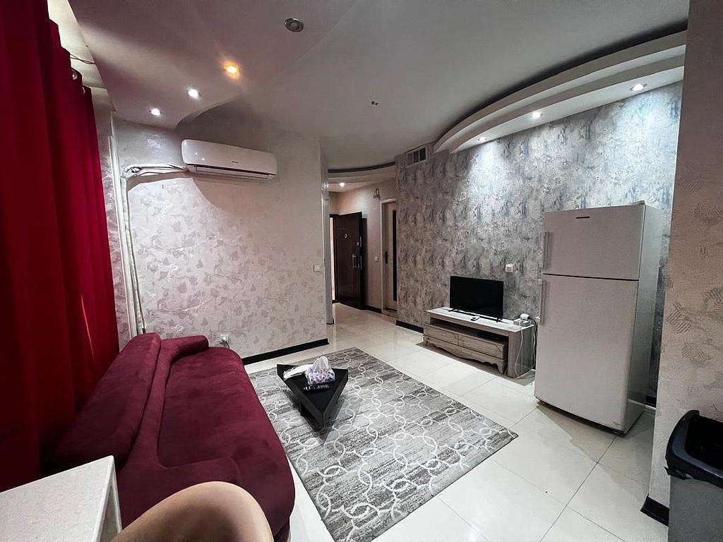 اجاره آپارتمان یکخوابه ۴۲ متری در انقلاب