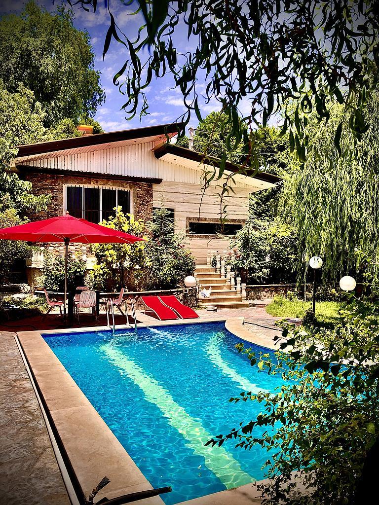 ویلا با استخر آبگرم روباز کردان