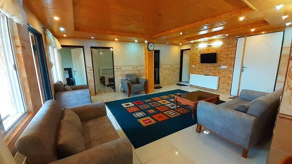 اجاره روزانه ویلا آبگرم رینه آمیتیس 101