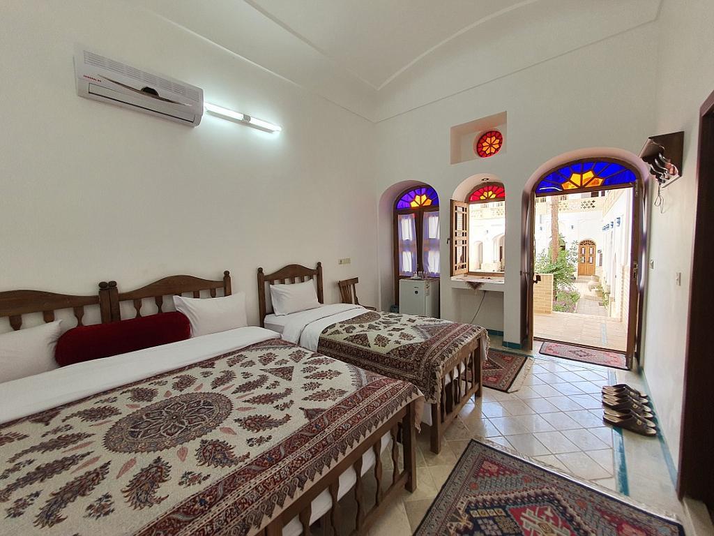 اجاره اتاق 3 نفره هتلی در کاشان