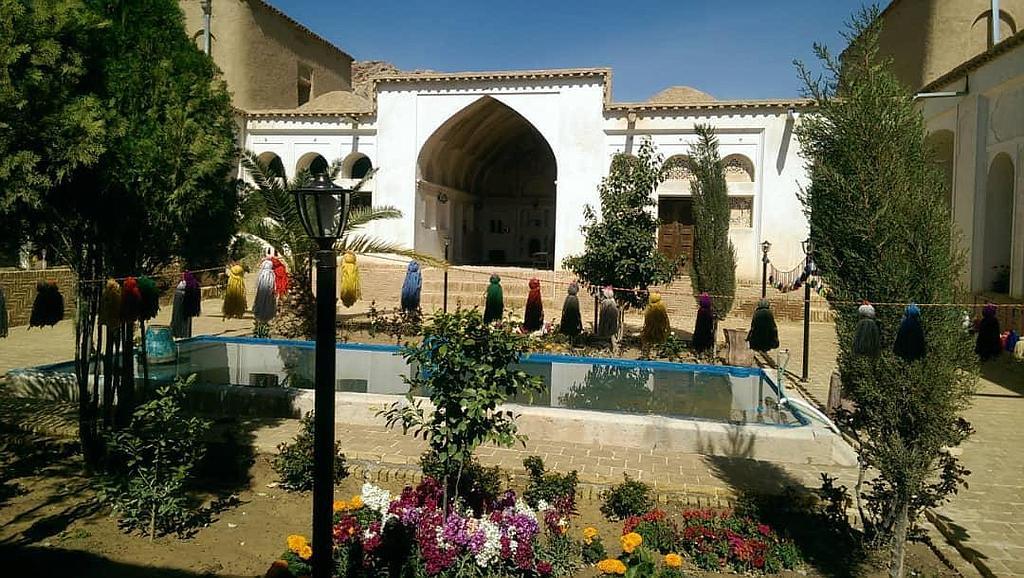 اقامتگاه بوم گردی جاوید در نی ریز