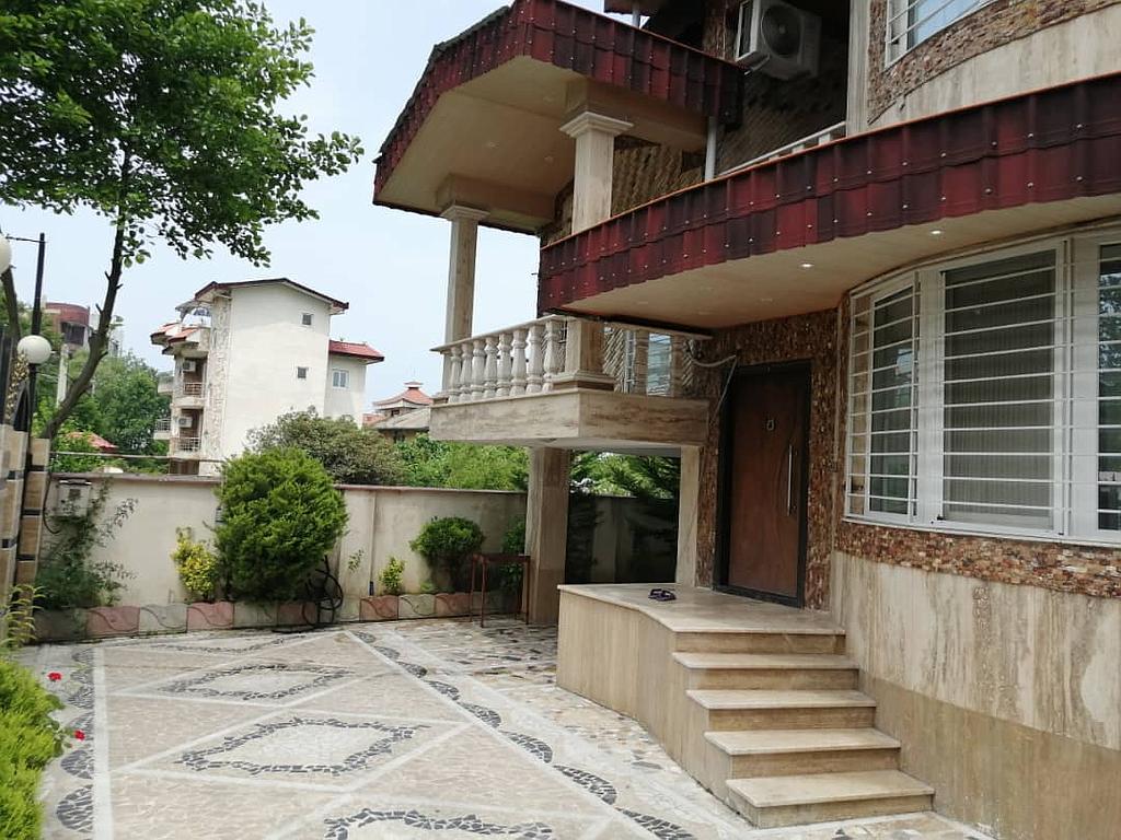 اجاره ویلای استخردار تریپلکس در چالوس