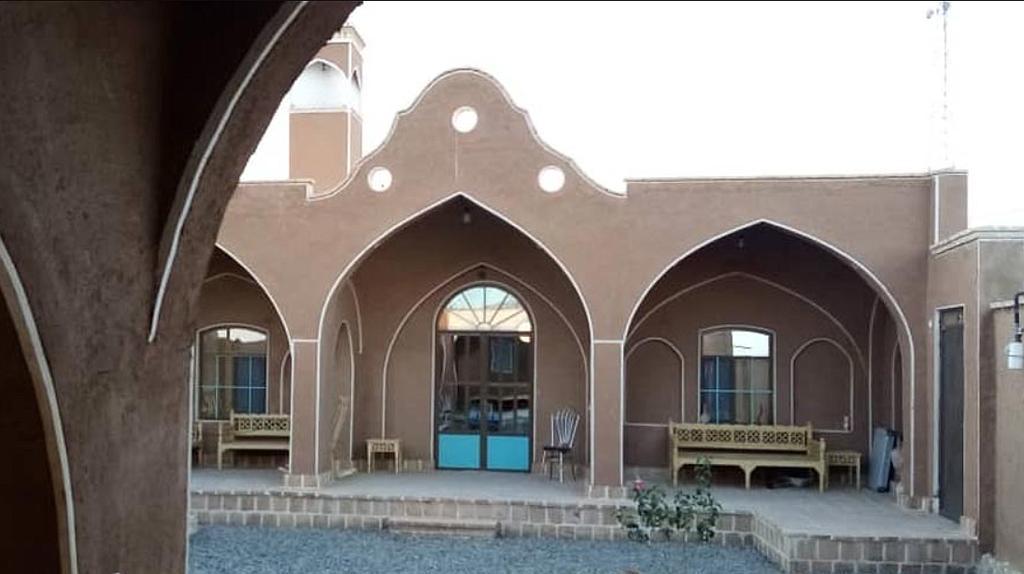 بوم گردی مهر و ماه کویر ابوزید آباد