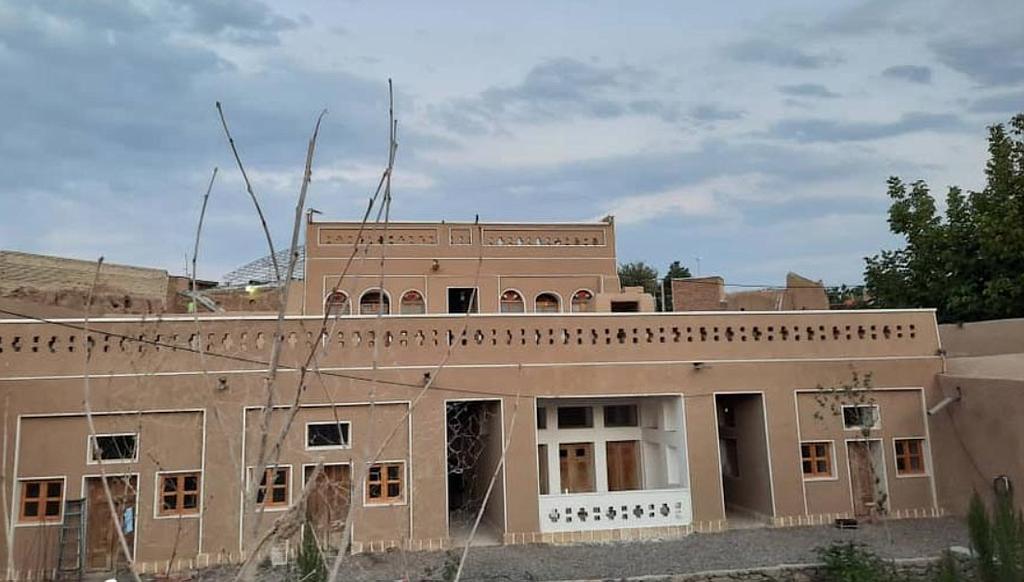 اجاره اقامتگاه بوم گردی افوشتا در نطنز