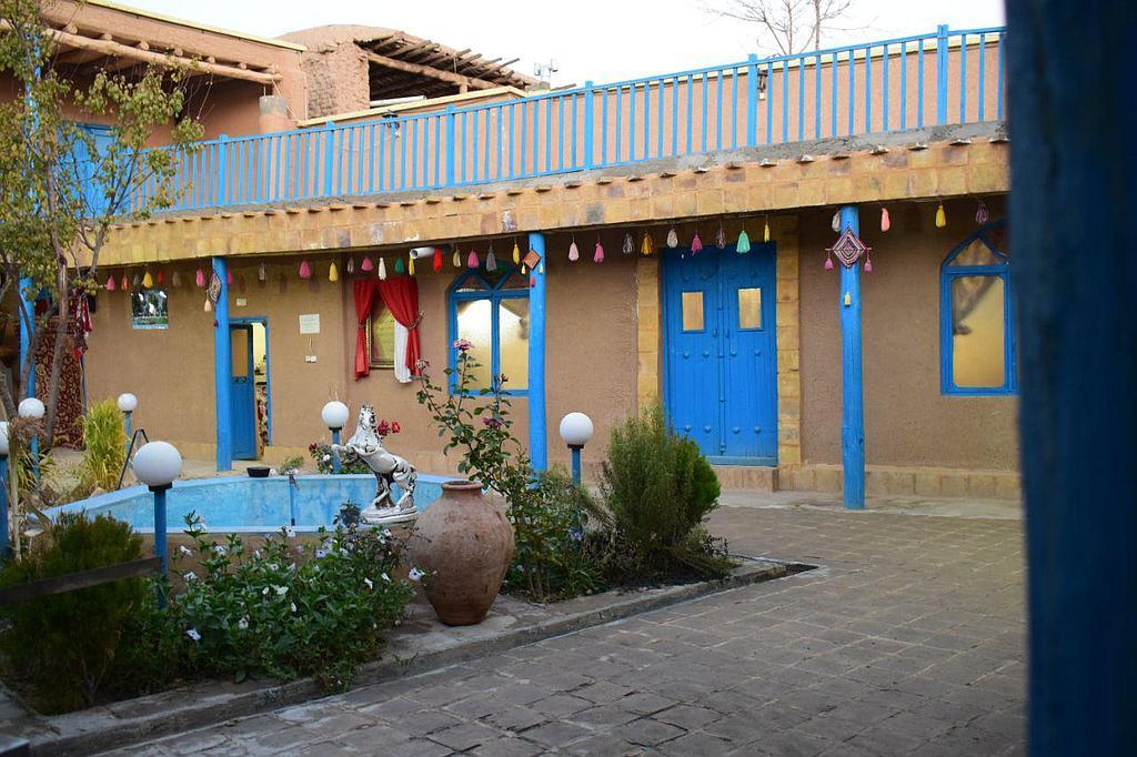 اقامتگاه روستایی دروازه خورشید در نیشابور