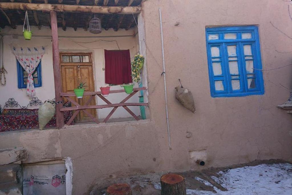 اقامتگاه بوم گردی پری رخ در فاروج