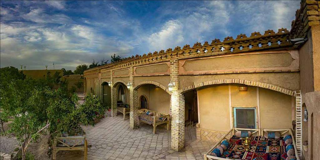 اقامتگاه بوم گردی عمارت انارستون در فردوس