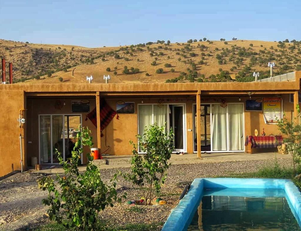 اقامتگاه بوم گردی گلاره سیروان