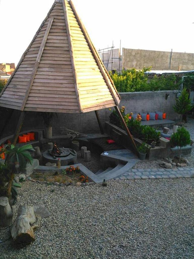 بوم گردی کلبه شاه توت در شاهرود